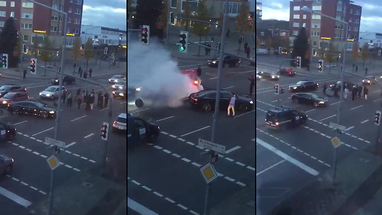 Des turcs bloquent une route en Allemagne pour un mariage