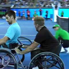 Novak Djokovic plays GrandeeeFantástico! 