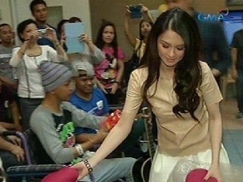 24 Oras: Marian Rivera at Dingdong Dantes, pinasaya ang mga batang maysakit