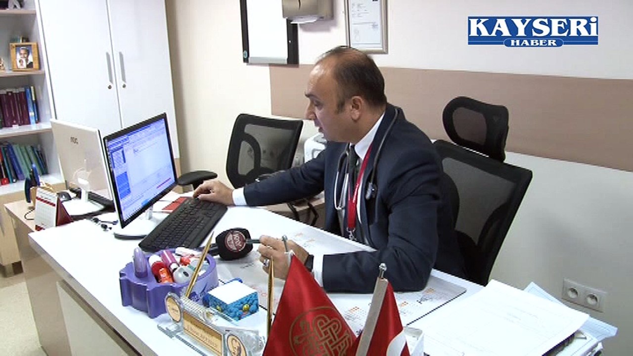 GÖĞÜS HASTALIKLARI UZMANI DR MURAT APAYDIN SOĞUK HAVA ASTIM VE NEFES DARLIĞINI TETİKLİYOR