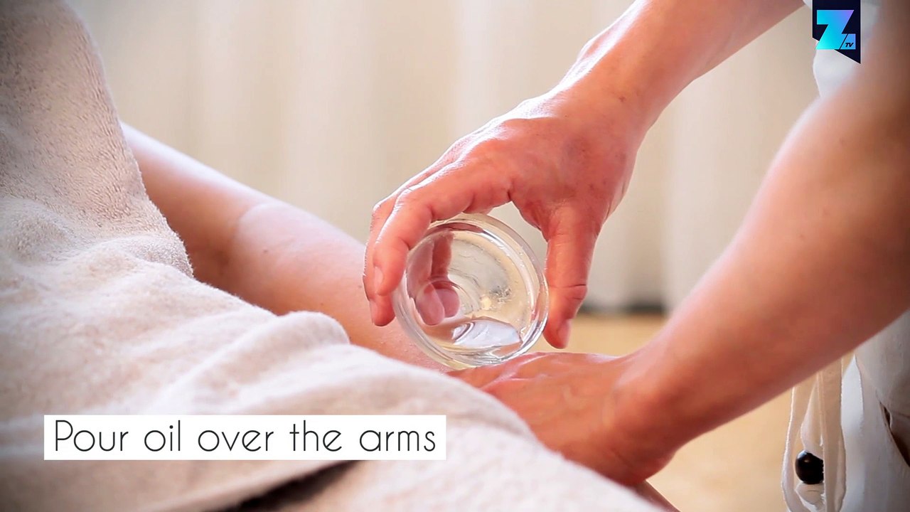 Postnatal massage: Arms and hands