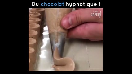 Du chocolat bizarrement très satisfaisant à regarder !