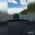 Um vídeo para quem gosta de ir muito perto do carro da frente