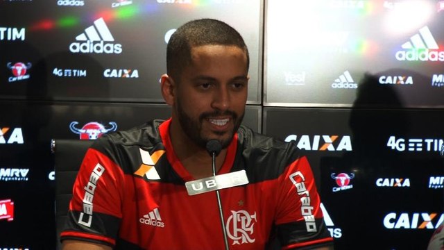 Rômulo elogia estrutura do Fla e sonha com volta à Seleção Brasileira