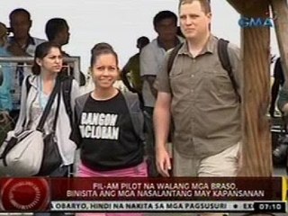 24 Oras: Fil-Am pilot na walang mga braso, binisita ang mga nasalantang may kapansanan