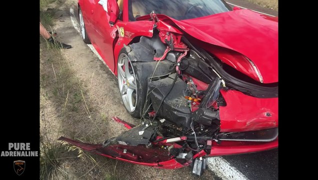 Ce débile loue une Ferrari et fait la guignol avec... Et bim c'est l'accident