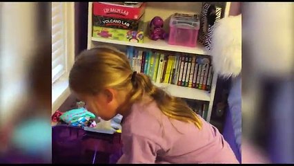 Girl has amazing reaction after mom surprises her with kitten