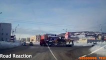Horrific Car, Truck Accidents Caught on Camera Car Crashes 2017