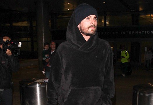 Scott Disick Rushes Home While Kourtney Kardashian Parties With Justin Bieber