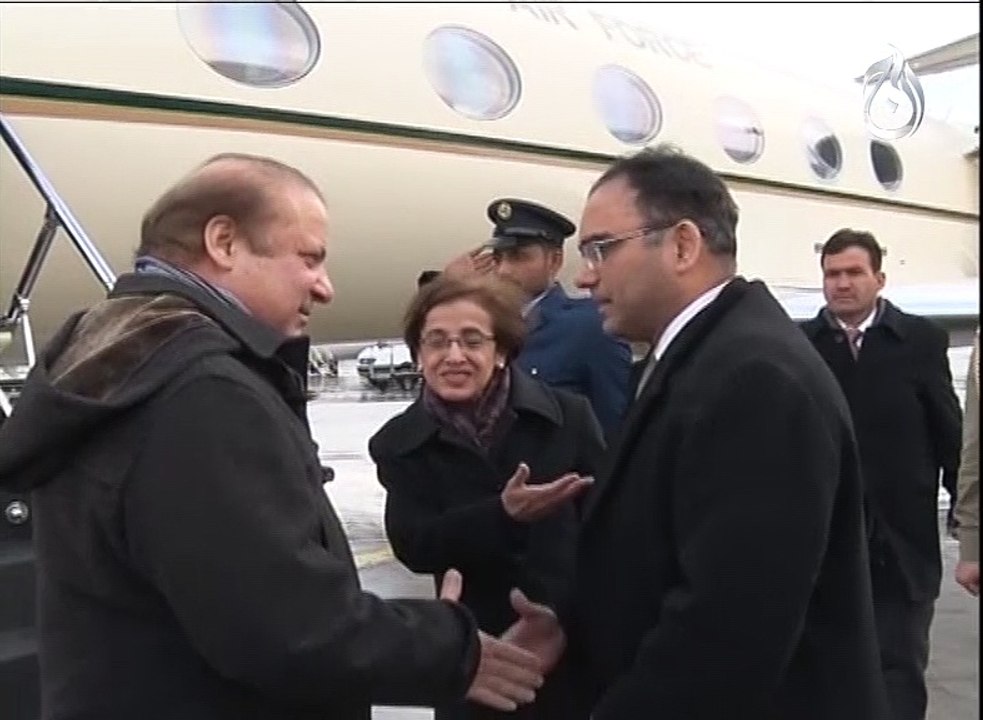 PM Nawaz Sharif arrives in Switzerland to attend World Economic Forum
