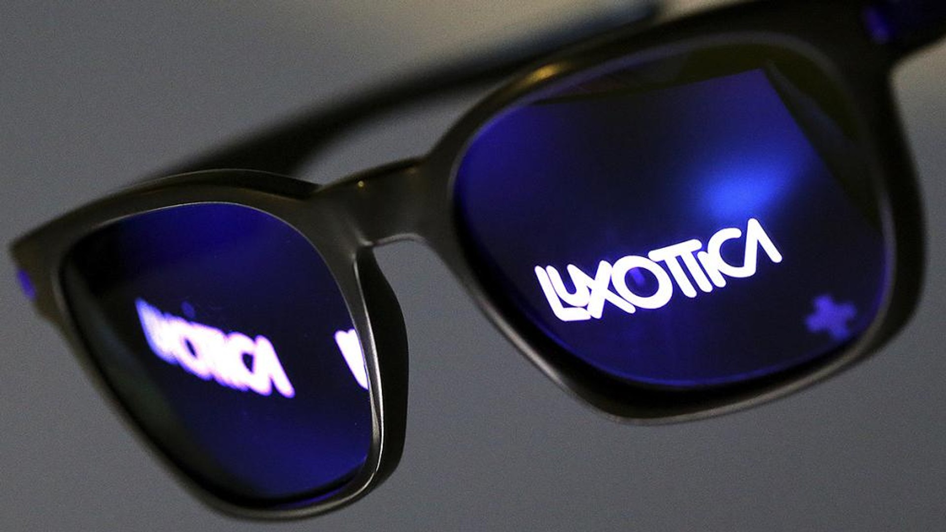 Glasses maker Luxottica to merge with lens manufacturer Essilor - video  Dailymotion
