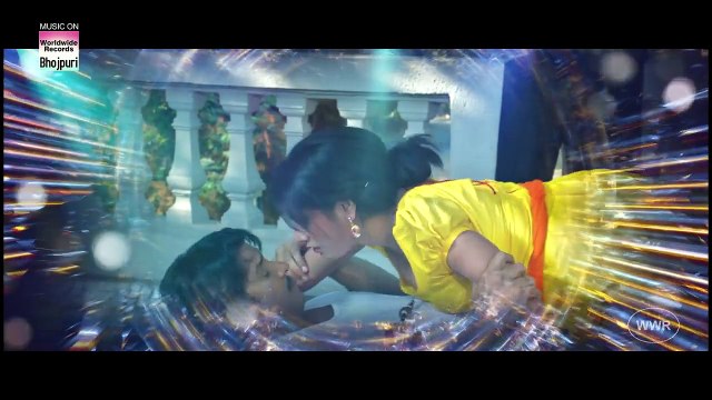 Kurti Khol Di Ke Khol Di Salwar E Piya - BHOJPURI HOT SONG - With Lyrics