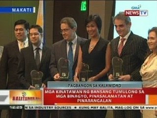 Mga kinatawan ng bansang tumulong sa mga binagyo, pinasalamatan at pinarangalan