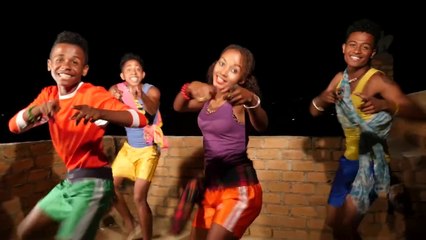 LICO KININIKE   -      Mangenakenaky    (Gasy HD 2017)