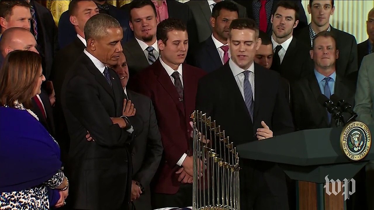 Cubs GM offers pardon to Obama for his allegiance to White Sox