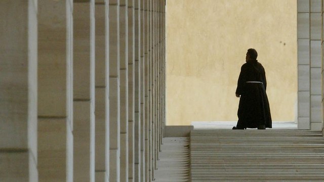 Ohne Strom, Heizung, Wasser: Einsiedelei sucht neuen Eremiten