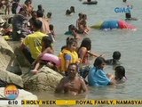 UB: Ilang residente, hindi alintana ang paliligo sa Manila Bay kahit marumi