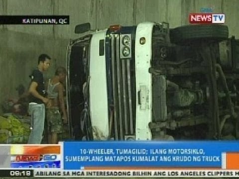 NTG: 10-wheeler truck na may kargang sako-sakong bigas, tumagilid sa Katipunan, QC