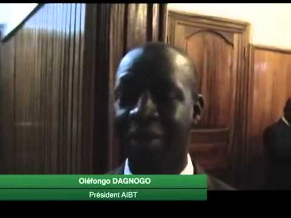 RTI2 / Santé - Les membres de l'association Ivoirienne de biologie technique en formation