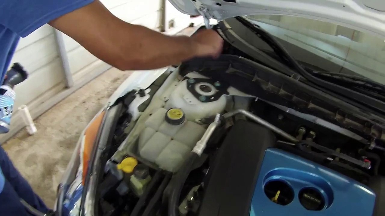 How to recharge the A/C on Mazda 3 2010 2011 2012 2013 Recharge Air Conditioner