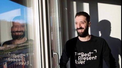 اجتاز مرحلة تحتاج عاماً بأسبوعين .. طبيب أسنان سوري لاجئ يحلم بالعودة إلى مزاولة عمله في السويد