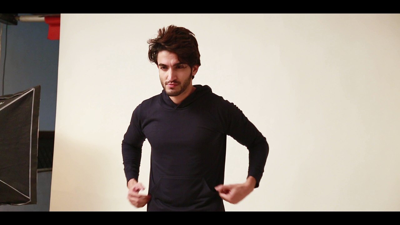 Men's Hooded Sweatshirt @Neevov Shoot!