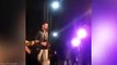Le chanteur Atif Aslam stoppe un concert car une jeune femme était harcelée