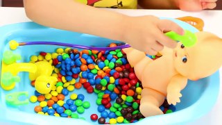 Learn Colors for kids Baby Doll Bath Time MvesvesMs Chocolate Candy and Colors