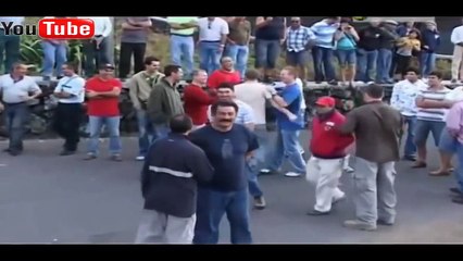 TRY NOT TO LAUGH OR GRIN (it's to funny)