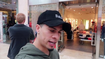 ELLE MEETS SANTA CLAUS!