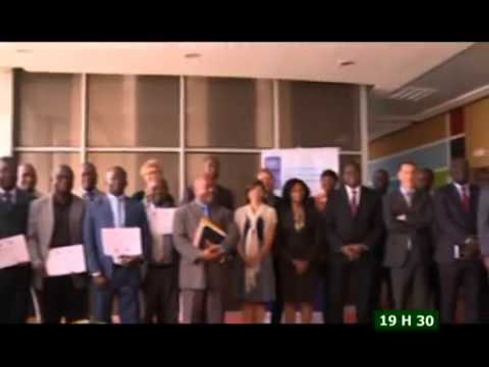 RTI2 /  JT du Samedi 23 Mai 2015 -  Édition de 19H30