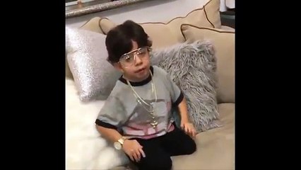 Derek y sus ocurrencias - Farruko es Mi Favorito ❤