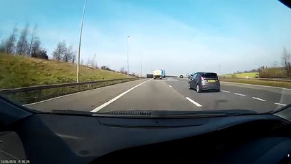 Lorry Nearly causes Motorway Accident (M6 Tamworth)