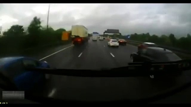 RAW Car Clips Lorry And Bounces Across The M6 Motorway in Staffordshire Car Slams Into Truck POWNE