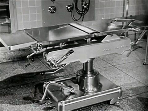 Car Crashes - Raymond Burr Tells You About Seat Belts & Crash Tests 1960s