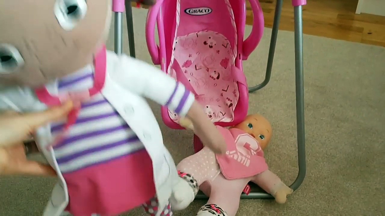 BABY DOLL ACCIDENT/BUTT DOCTOR SYRINGE VACCINES/DOC MCSTUFFINS CARE/INJECTION/BABY CRY SONG