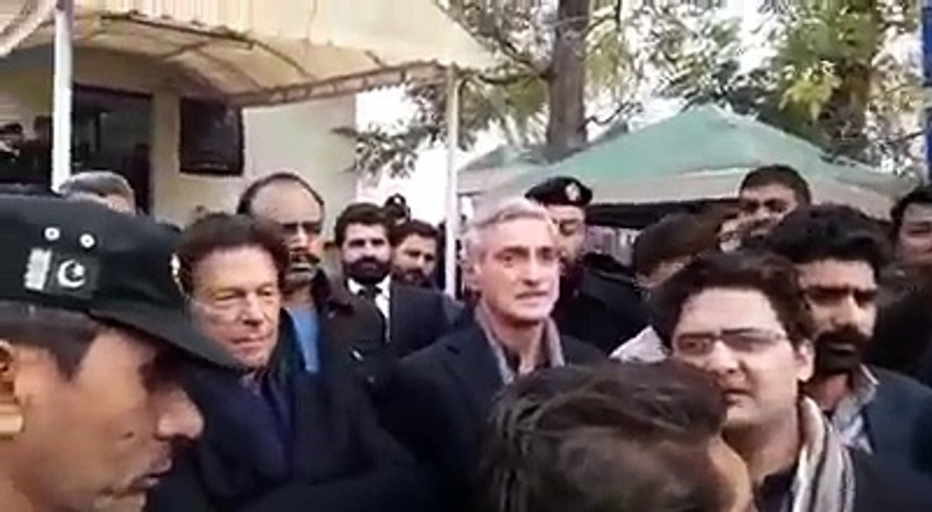 Imran Stops His Workers From Charging On Saad Rafique While He Was Criticizing Him