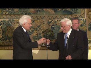 Descargar video: Grecia - La giornata del Presidente Mattarella in visita ufficiale (17.01.17)