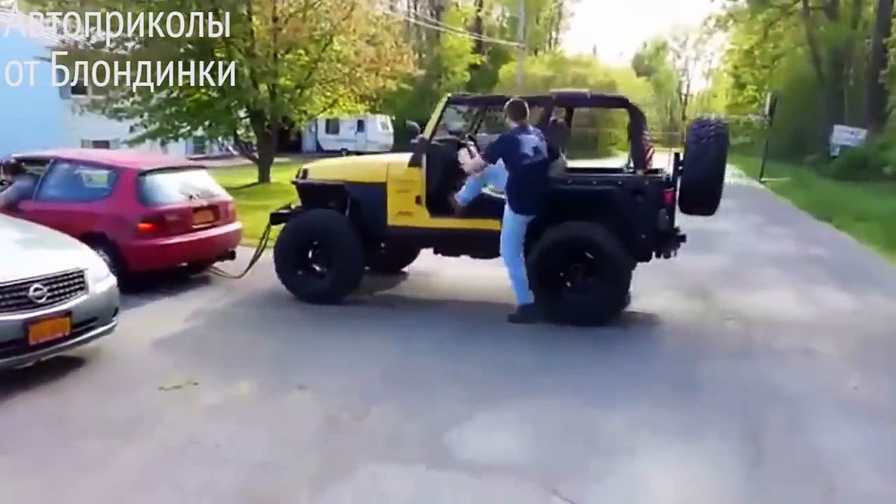 Нелепые ДТП и авто приколы 2016. Автоприколы за рулем и Бабы ТП за рулем #26
