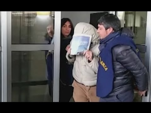 Napoli - Traffico di sigarette di contrabbando, 9 arresti (17.01.17)