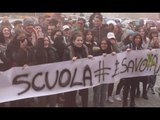 Napoli - In classe tra freddo e disagi, protestano studenti della 