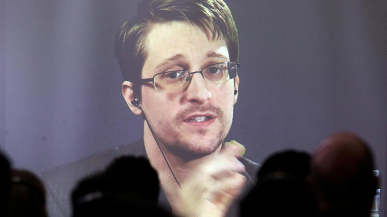 NSA whistleblower Edward Snowden granted extend...
