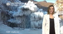 Superbe cascade de glace en Chine