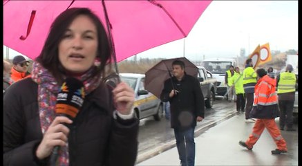 Για δεύτερη φορά παρεμπόδισαν τις εργασίες στα διόδια