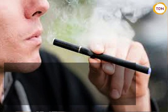 Sa cigarette électronique lui explose au visage