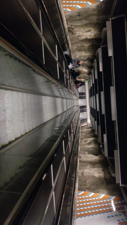 escalator