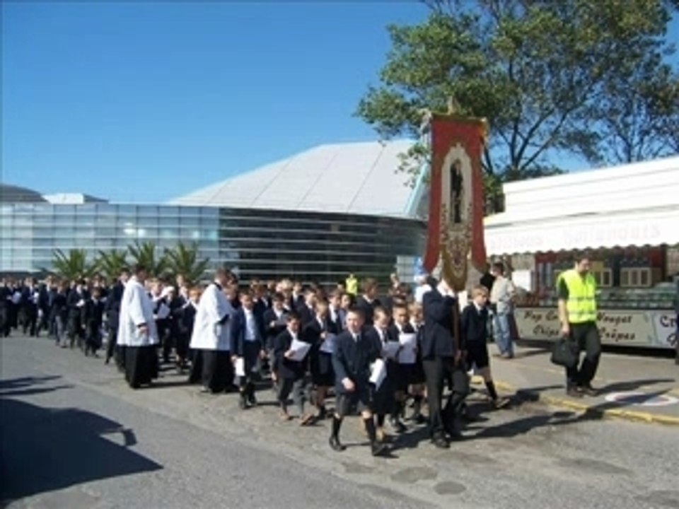 Procession à Notre-Dame du Grand Retour