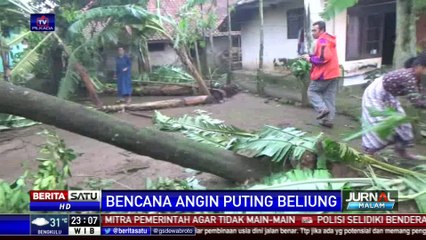 Download Video: Ratusan Rumah di Subang Rusak Dihantam Puting Beliung