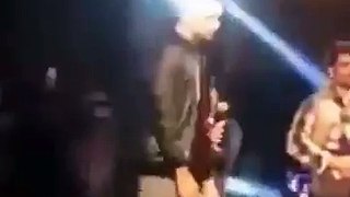 Watch How Atif Aslam Stopped His Concert To save a Girl from Harassing in india - YouTube