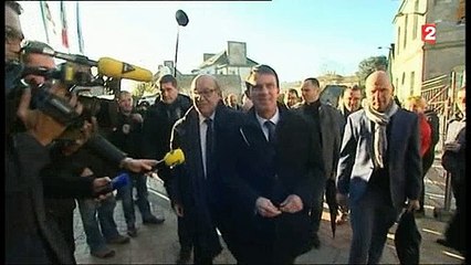 Video herunterladen: L'homme qui a giflé Manuel Valls condamné à trois mois de prison avec sursis et 105h de travaux d'intérêt général